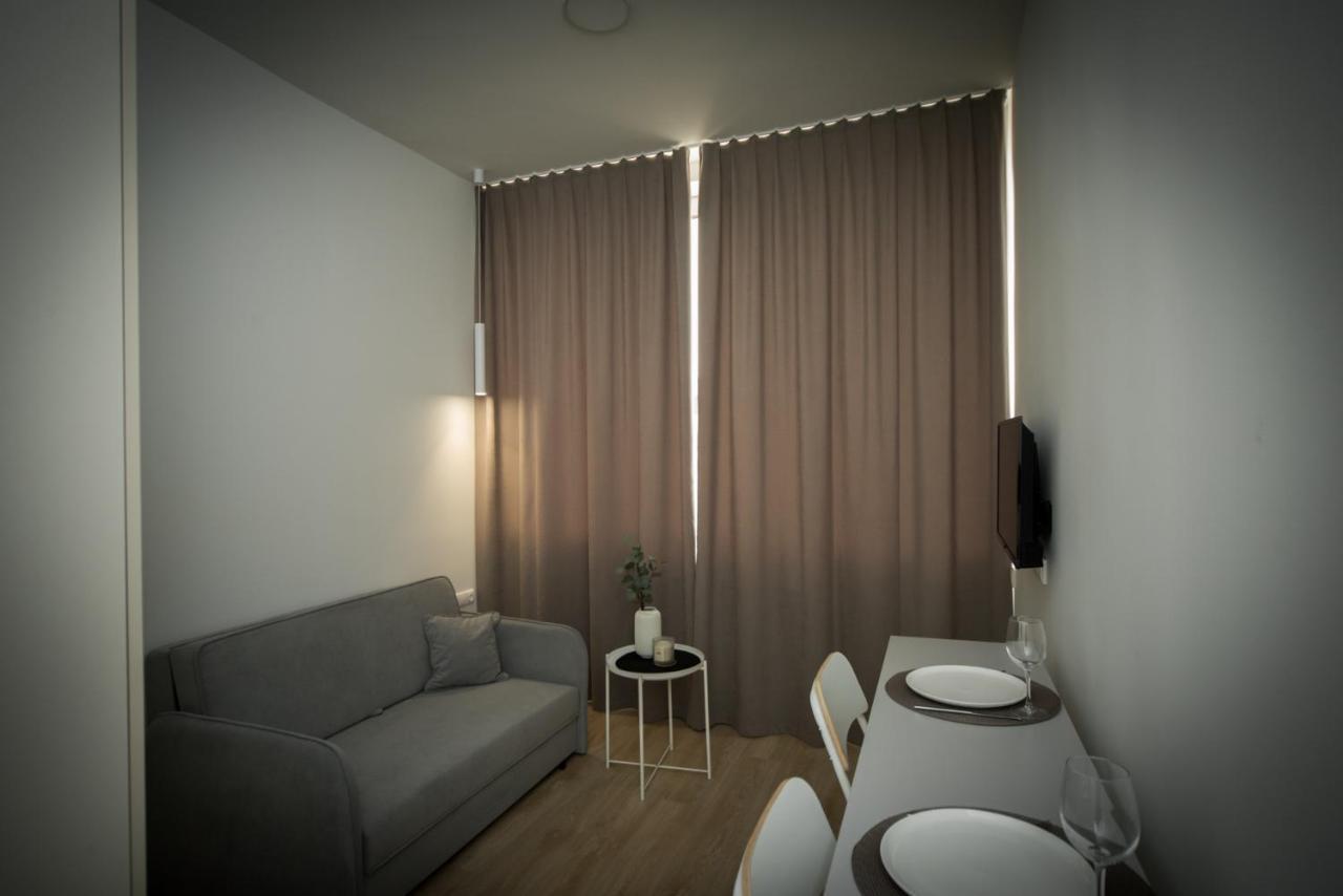 Studio Apartment In Laisves Aleja Kaunas Esterno foto